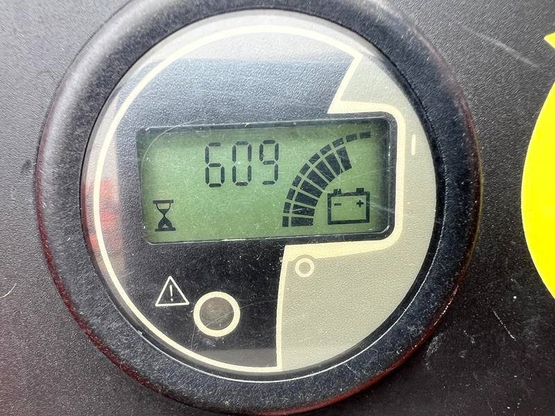 Nacela articulata JLG Toucan 10E elektro 10m (1812): Foto 10 Nacela articulata JLG Toucan 10E elektro 10m (1812): Foto 10