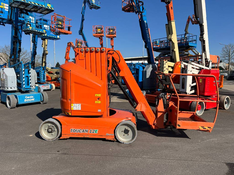 JLG Toucan 12E elektro 12m (1811) - Nacela articulata: Foto 2 JLG Toucan 12E elektro 12m (1811) - Nacela articulata: Foto 2