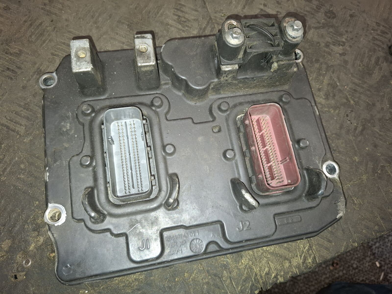 Cummins P 5317106 CM2350 ECM PCM - Calculator de bord: Foto 1 Cummins P 5317106 CM2350 ECM PCM - Calculator de bord: Foto 1