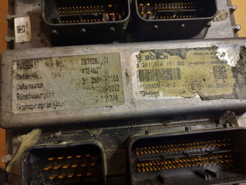 MAN BOSCH 0281001521. 0261200173 \ 020600009 - Calculator de bord: Foto 3 MAN BOSCH 0281001521. 0261200173 \ 020600009 - Calculator de bord: Foto 3