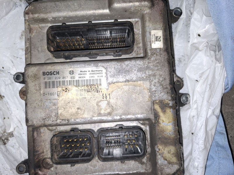 MAN BOSCH 0281001521. 0261200173 \ 020600009 - Calculator de bord: Foto 1 MAN BOSCH 0281001521. 0261200173 \ 020600009 - Calculator de bord: Foto 1