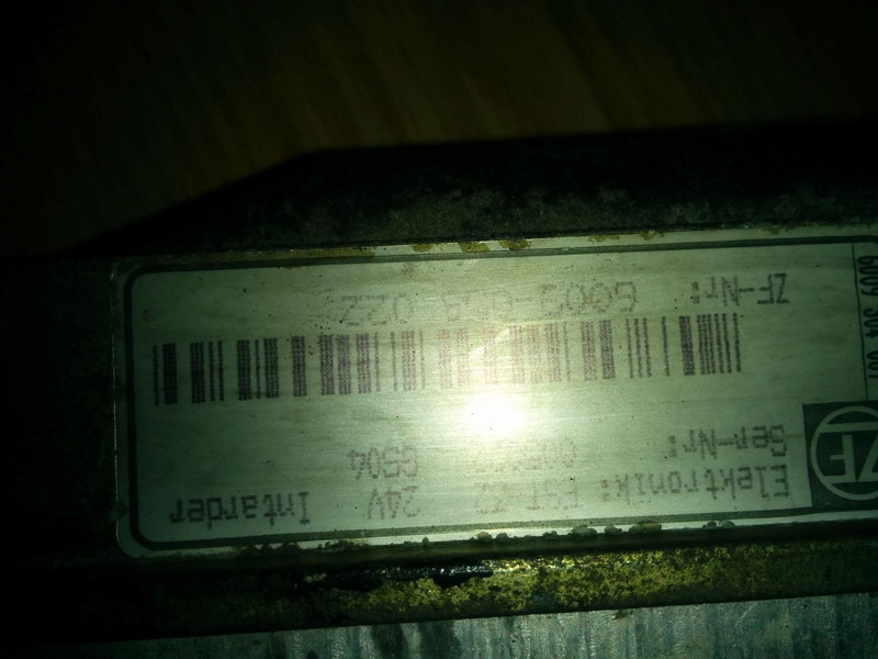 MAN Intarder EST-32 ZF-6009058022 - Calculator de bord: Foto 1 MAN Intarder EST-32 ZF-6009058022 - Calculator de bord: Foto 1