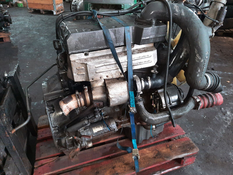 Mercedes-Benz OM 904 LA - Motor: Foto 1 Mercedes-Benz OM 904 LA - Motor: Foto 1