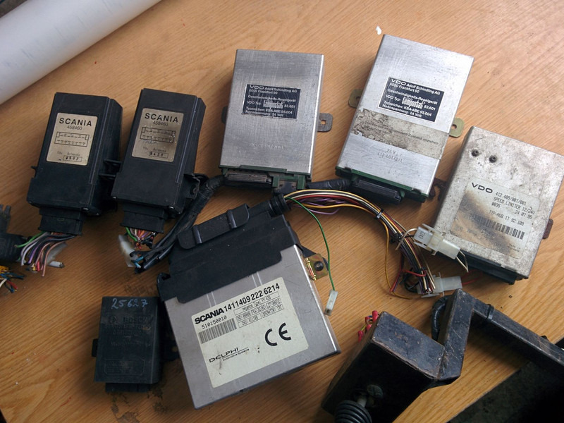 Scania 0485472. 458460 . 0881801800 - Calculator de bord: Foto 3 Scania 0485472. 458460 . 0881801800 - Calculator de bord: Foto 3