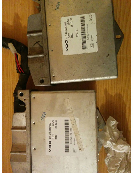 Scania VDO 412.413/006/005 412.413/006/002 - Calculator de bord: Foto 2 Scania VDO 412.413/006/005 412.413/006/002 - Calculator de bord: Foto 2