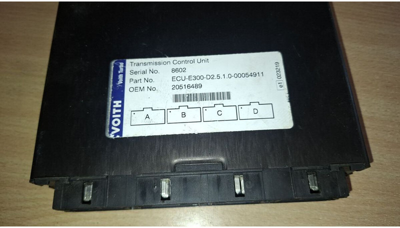 Voith ECU-E300 D2.3.0.0-00018011 - Calculator de bord: Foto 4 Voith ECU-E300 D2.3.0.0-00018011 - Calculator de bord: Foto 4