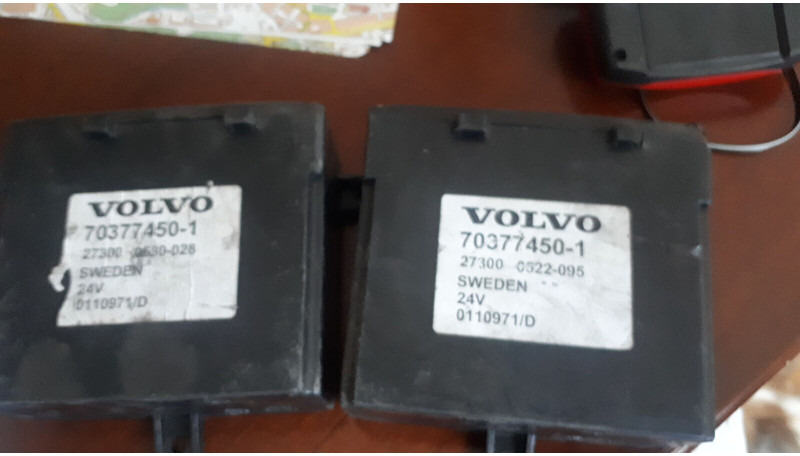 Volvo 20503188-P04.3195082-2 R03 - Calculator de bord: Foto 2 Volvo 20503188-P04.3195082-2 R03 - Calculator de bord: Foto 2