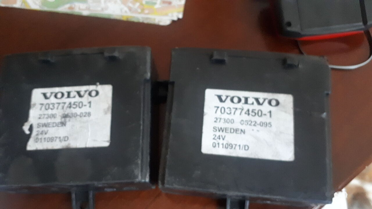 Volvo 20503188-P04.3195082-2 R03 Volvo B12 - Calculator de bord pentru Autobuz: Foto 4 Volvo 20503188-P04.3195082-2 R03 Volvo B12 - Calculator de bord pentru Autobuz: Foto 4