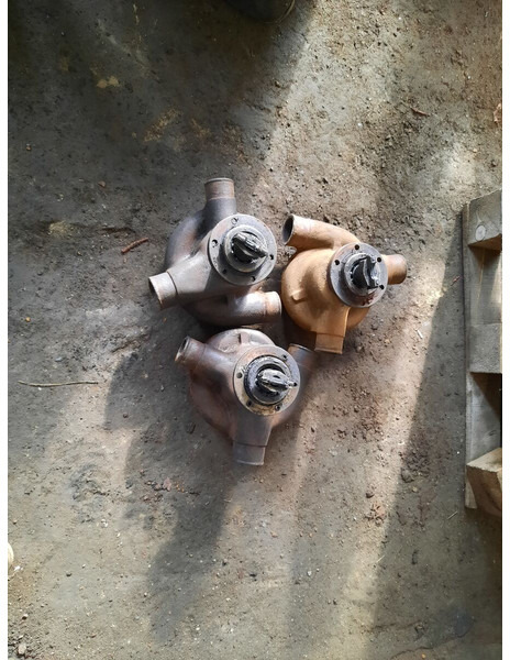 Volvo 4572010401. A4962010231 - Pompă de lichid de răcire: Foto 3 Volvo 4572010401. A4962010231 - Pompă de lichid de răcire: Foto 3