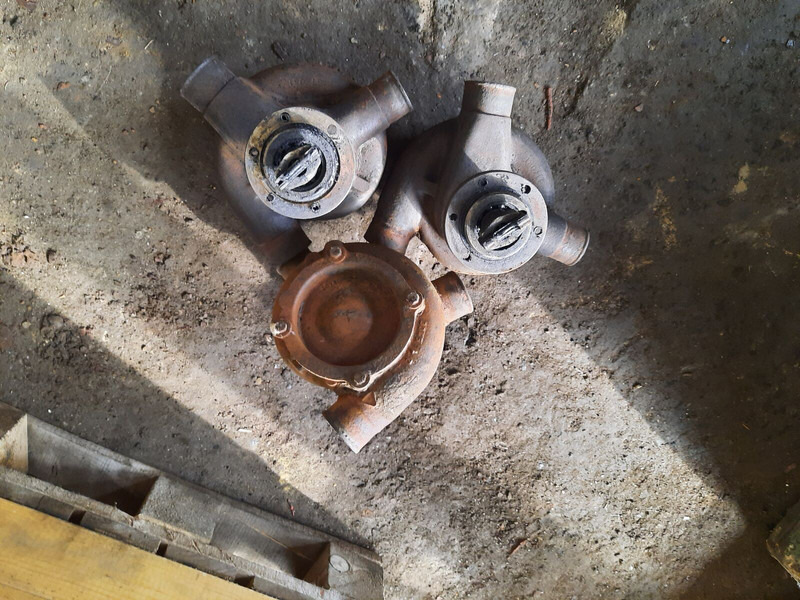 Volvo 4572010401. A4962010231 - Pompă de lichid de răcire: Foto 1 Volvo 4572010401. A4962010231 - Pompă de lichid de răcire: Foto 1