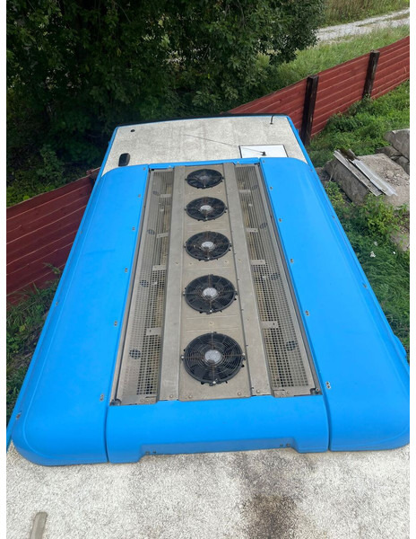 Volvo b12 - Piesa de climatizare: Foto 1 Volvo b12 - Piesa de climatizare: Foto 1