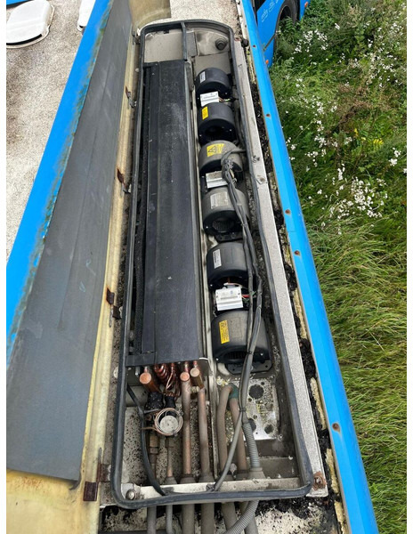 Volvo b12 - Piesa de climatizare: Foto 3 Volvo b12 - Piesa de climatizare: Foto 3