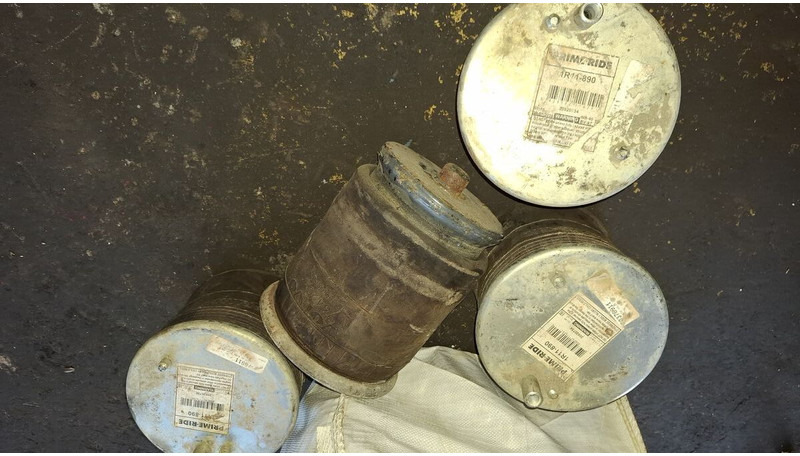 Volvo пневморессора . втулка стабилизатора - Suspensie pneumatică: Foto 1 Volvo пневморессора . втулка стабилизатора - Suspensie pneumatică: Foto 1