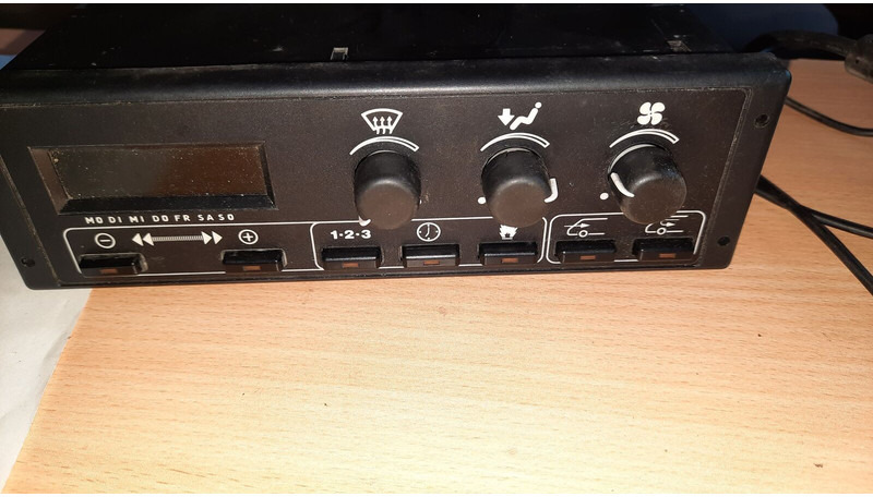 Wabco 4460550520.\FLO Control 22123A24\0839W3 - Calculator de bord: Foto 1 Wabco 4460550520.\FLO Control 22123A24\0839W3 - Calculator de bord: Foto 1