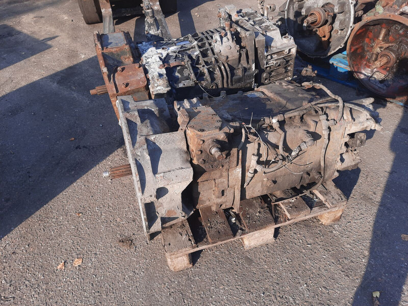 ZF 16S130 .8S180IT . 6S150C. 8S140 IT.6S80+GV80/ 6S90/ S5-24-3 / 6S - Cutie de viteze: Foto 1 ZF 16S130 .8S180IT . 6S150C. 8S140 IT.6S80+GV80/ 6S90/ S5-24-3 / 6S - Cutie de viteze: Foto 1