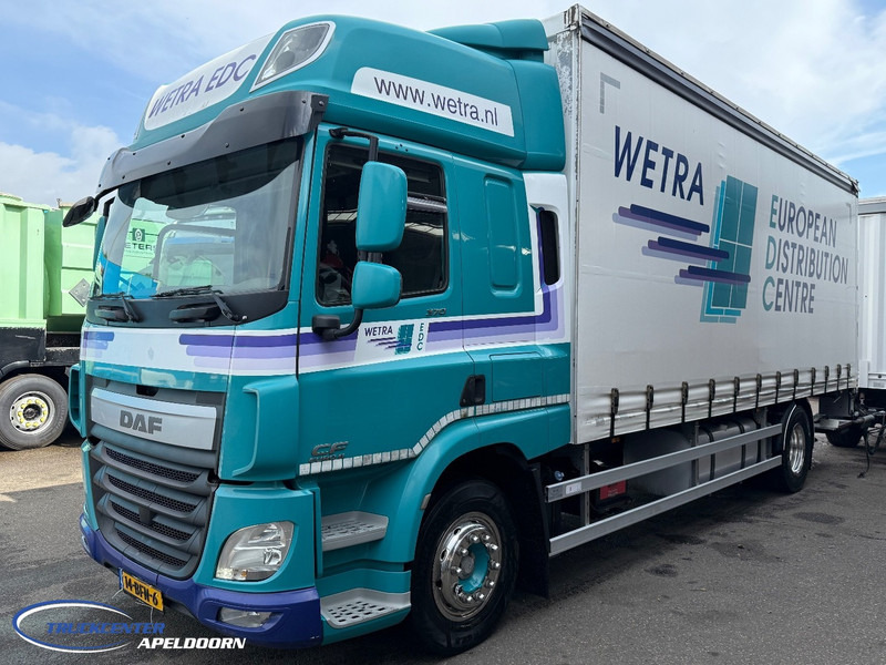 DAF CF 370 FA Space Cab, Sliding roof, Loading lift, Euro 6 - Camion cu prelată: Foto 3 DAF CF 370 FA Space Cab, Sliding roof, Loading lift, Euro 6 - Camion cu prelată: Foto 3