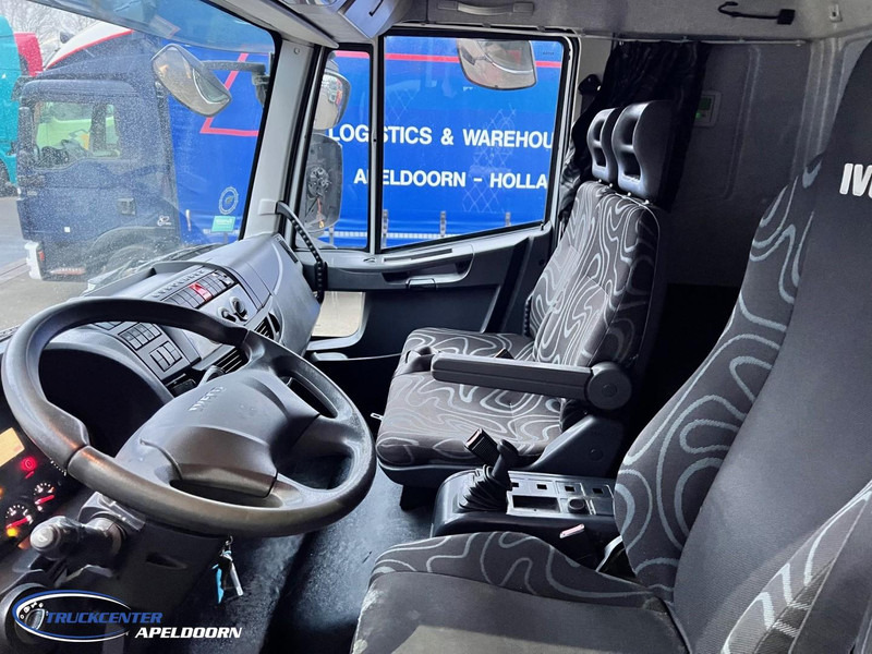 Iveco Eurocargo 150E28 175.650 km, AC, 3 Stoelen, 2000 kg lift, 6 Cilinder - Camion furgon: Foto 5 Iveco Eurocargo 150E28 175.650 km, AC, 3 Stoelen, 2000 kg lift, 6 Cilinder - Camion furgon: Foto 5