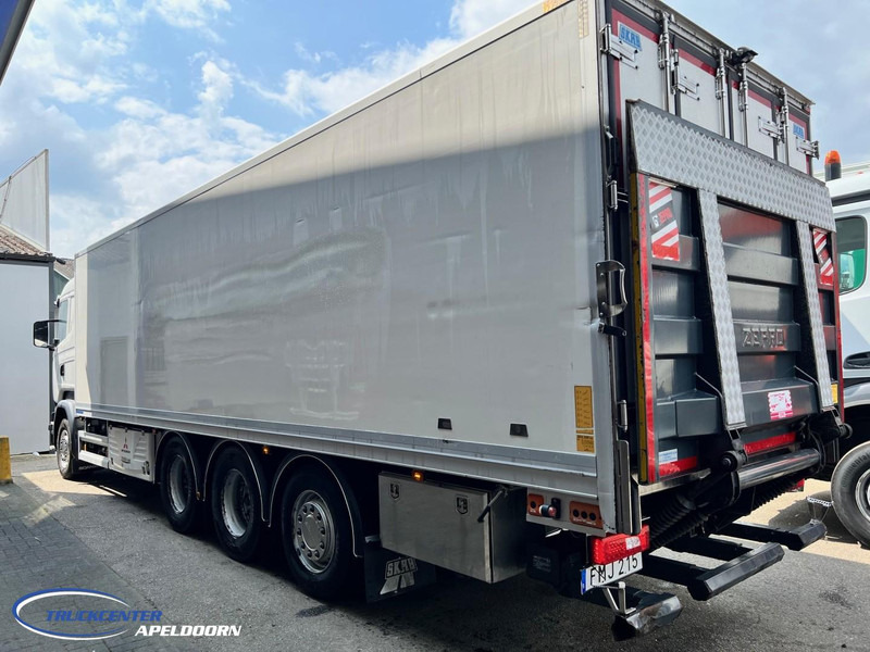 Scania R410 Mitsubishi Multitemp 3 zone, 8x4, 2000 kg lift - Camion frigider: Foto 4 Scania R410 Mitsubishi Multitemp 3 zone, 8x4, 2000 kg lift - Camion frigider: Foto 4