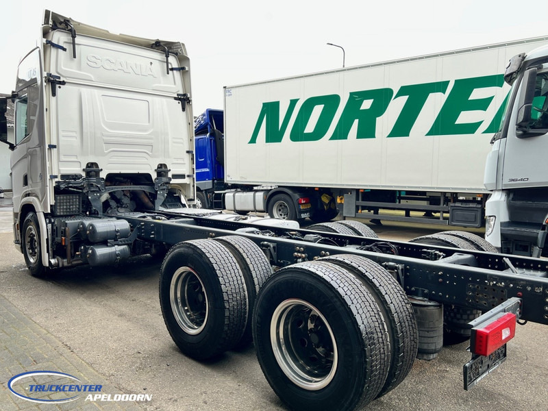 Scania R650 V8 NGS 6x4, Standclima, PTO, Retarder - Camion şasiu: Foto 4 Scania R650 V8 NGS 6x4, Standclima, PTO, Retarder - Camion şasiu: Foto 4