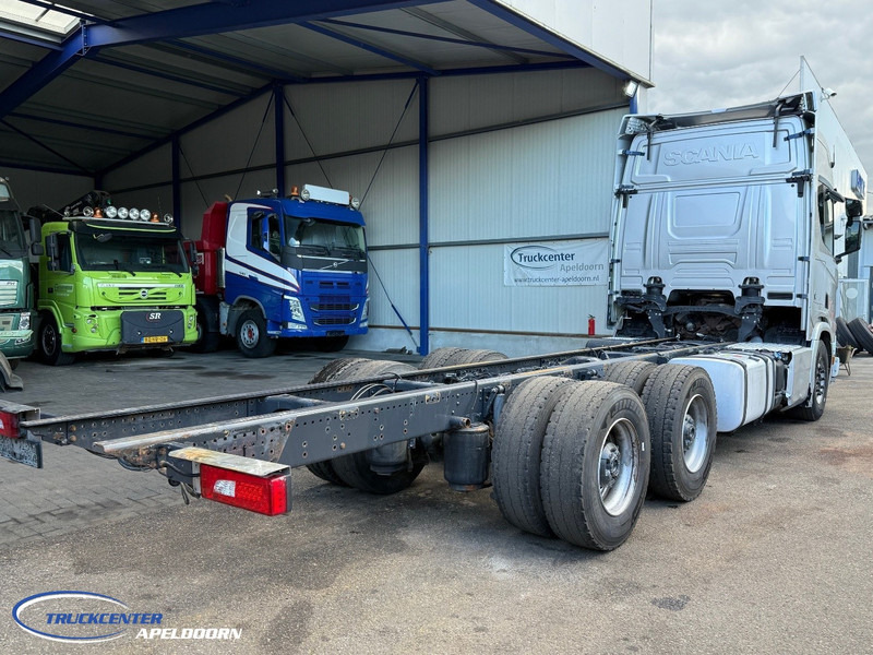 Scania R730 XT NGS V8 6x4 Naafreductie, Retarder, PTO - Camion şasiu: Foto 2 Scania R730 XT NGS V8 6x4 Naafreductie, Retarder, PTO - Camion şasiu: Foto 2