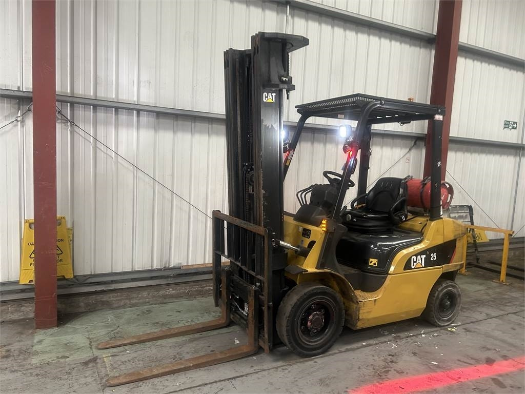 CAT GP25NT - Stivuitor GPL: Foto 2 CAT GP25NT - Stivuitor GPL: Foto 2