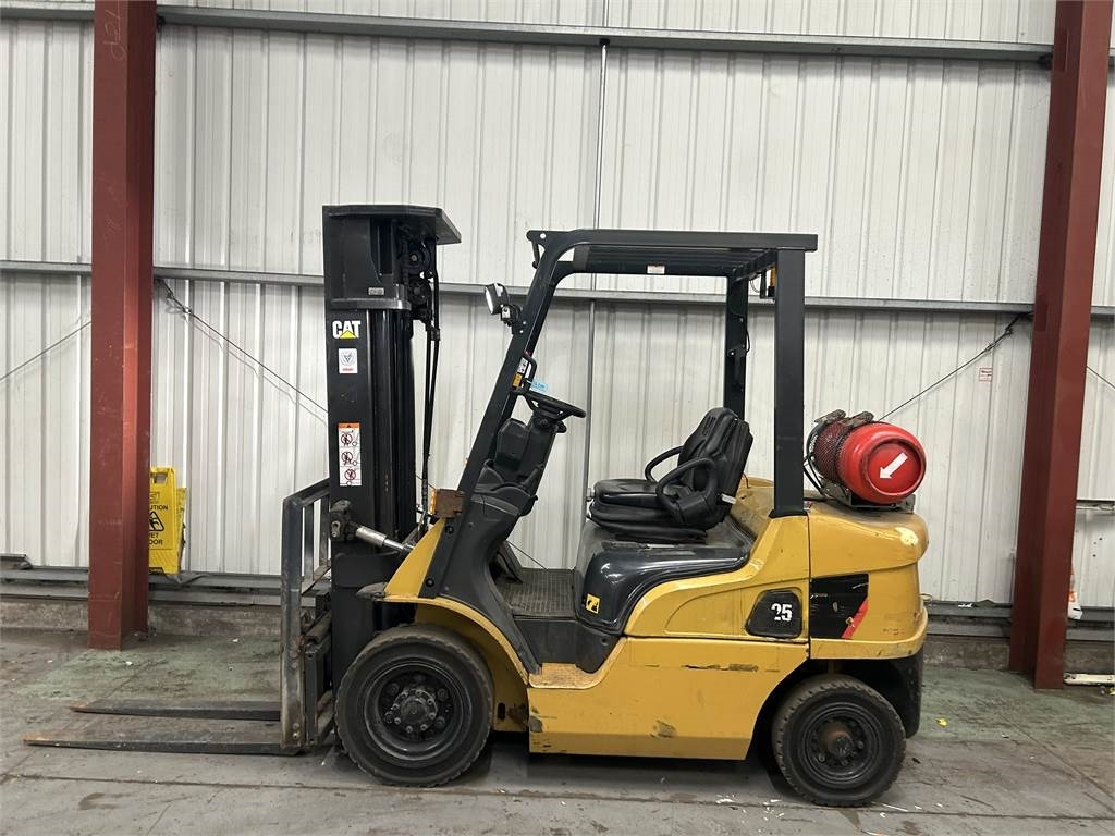 CAT GP25NT - Stivuitor GPL: Foto 1 CAT GP25NT - Stivuitor GPL: Foto 1