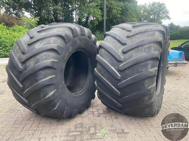 Michelin MEGA BIB 1050/50R32 - Anvelopă pentru Utilaje agricole: Foto 1 Michelin MEGA BIB 1050/50R32 - Anvelopă pentru Utilaje agricole: Foto 1