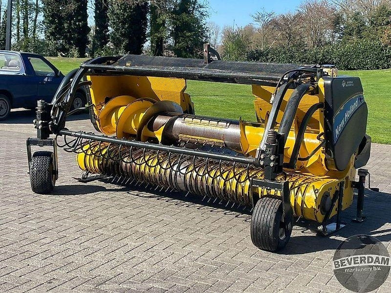 New Holland 273 pick up - Utilaje pentru combină agricola: Foto 2 New Holland 273 pick up - Utilaje pentru combină agricola: Foto 2