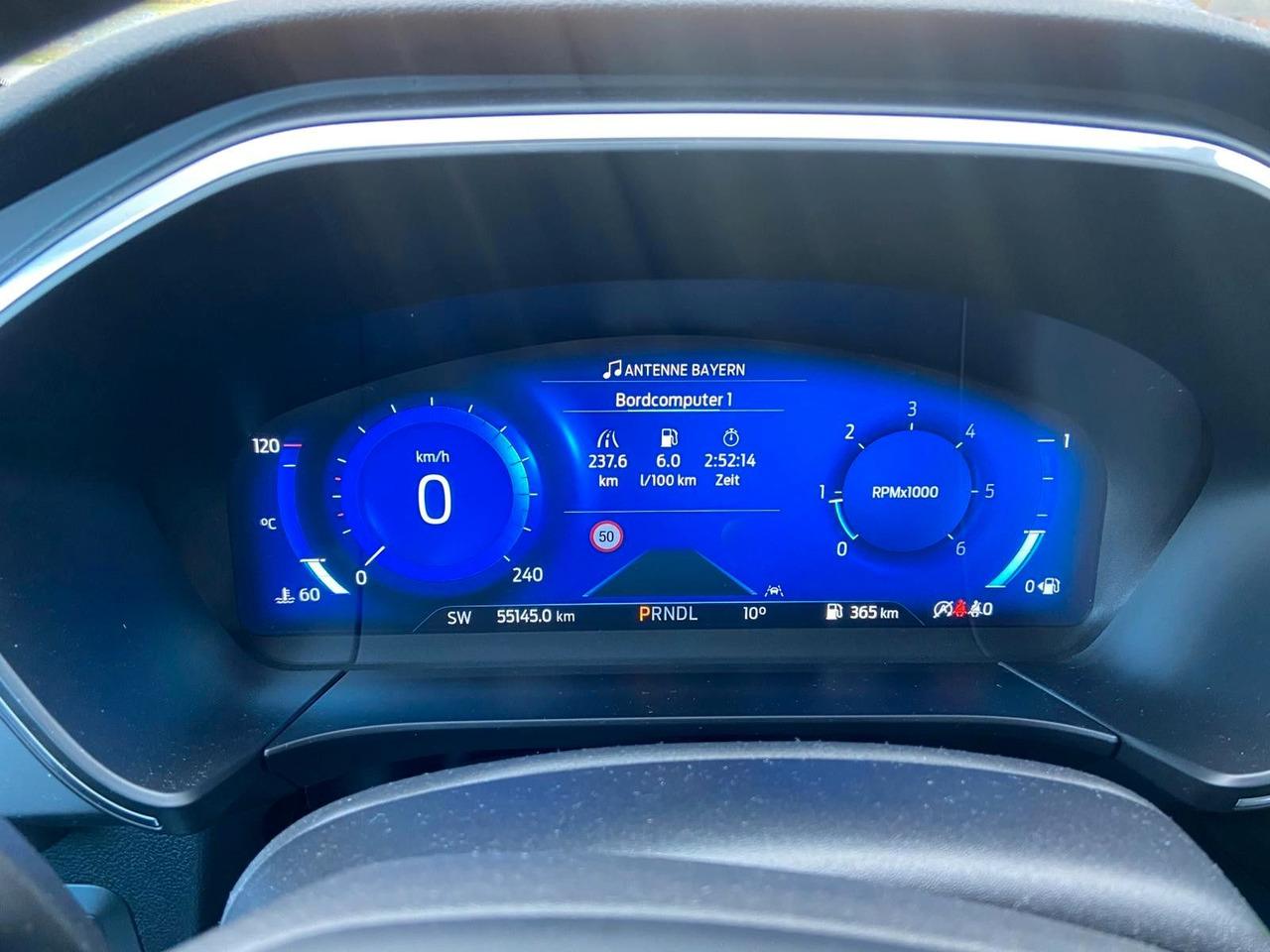 Ford Kuga Titanium 4X4 AWD - SUV: Foto 2 Ford Kuga Titanium 4X4 AWD - SUV: Foto 2