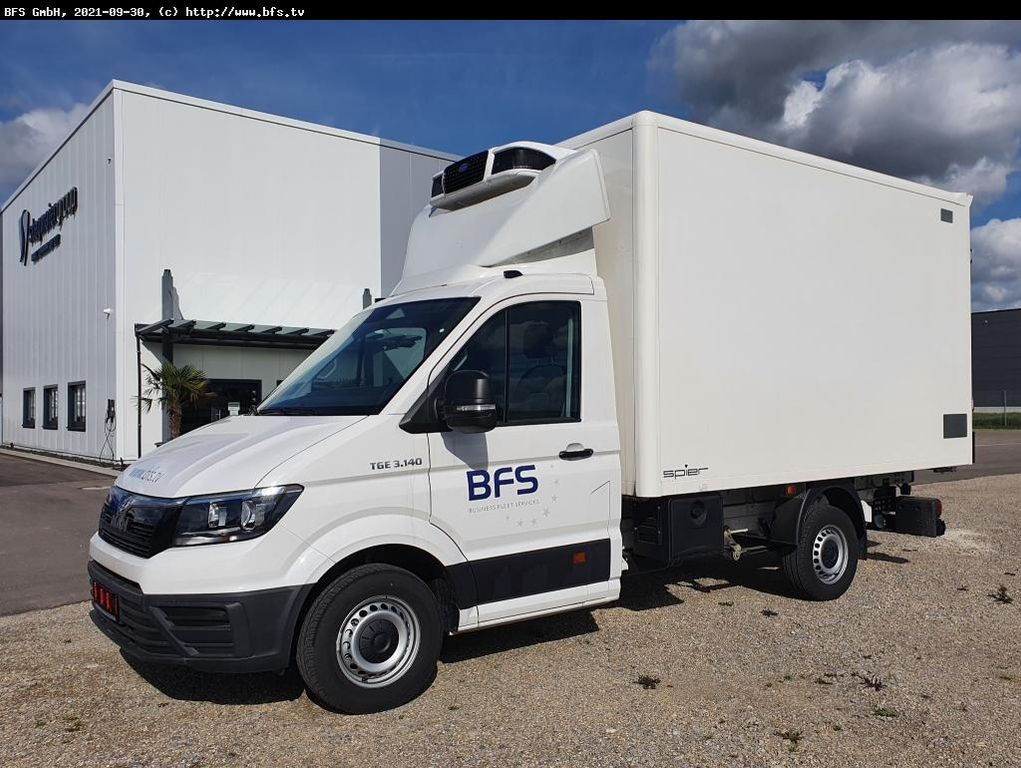 MAN TGE 3.140 4x2 F SB Bi-Temp Kühlkoffer, Carrier P MAN TGE 3.140 4x2 F SB Bi-Temp Kühlkoffer, Carrier P - Autoutilitară frigorifica: Foto 1 MAN TGE 3.140 4x2 F SB Bi-Temp Kühlkoffer, Carrier P MAN TGE 3.140 4x2 F SB Bi-Temp Kühlkoffer, Carrier P - Autoutilitară frigorifica: Foto 1