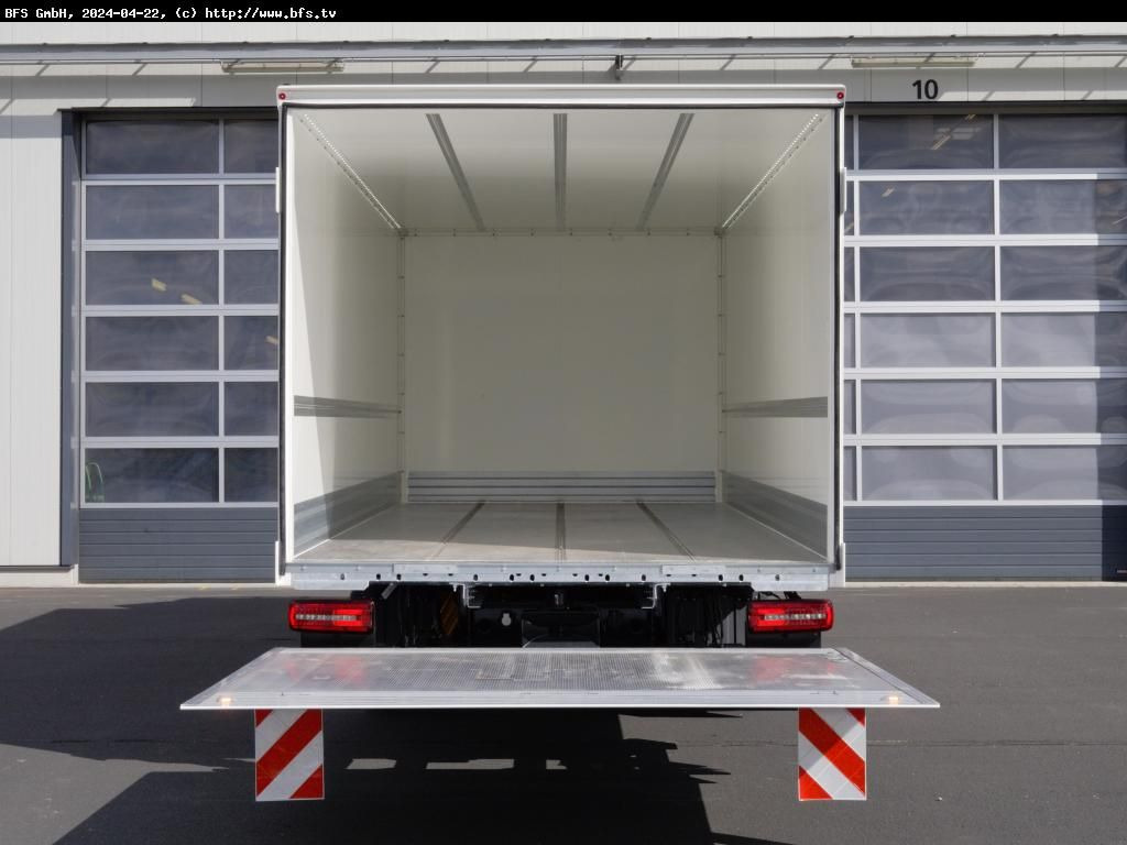 MAN TGL (TG3) 12.220 4x2 BL CH - Camion furgon: Foto 3 MAN TGL (TG3) 12.220 4x2 BL CH - Camion furgon: Foto 3
