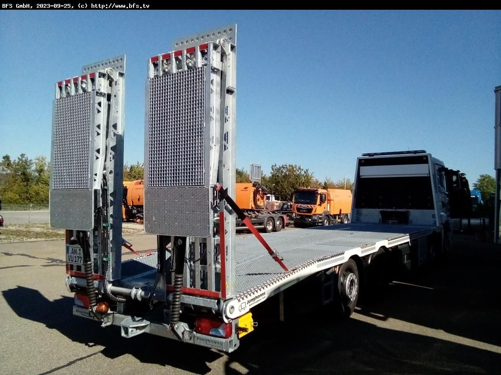 MAN TGS (TG3) 35.430 8x2-6 BL CH Plattform Aufbau mi - Maşină de tractare: Foto 3 MAN TGS (TG3) 35.430 8x2-6 BL CH Plattform Aufbau mi - Maşină de tractare: Foto 3