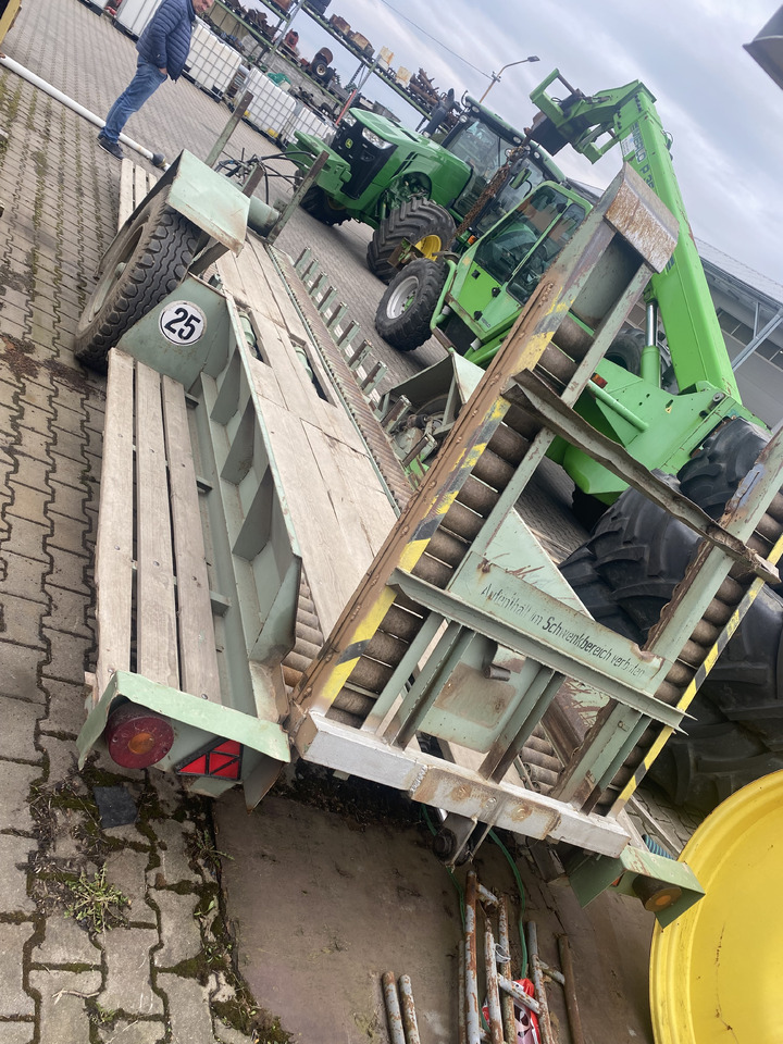 FORTSCHRITT HTS 30.04/1 Przyczepa do skrzyniopalet samowyladowcza - Remorcă agricolă: Foto 4 FORTSCHRITT HTS 30.04/1 Przyczepa do skrzyniopalet samowyladowcza - Remorcă agricolă: Foto 4