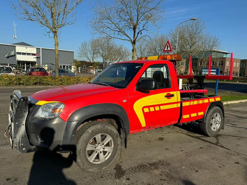 Mazda BT-50 4X4 + TOW TRUCK + DOUBLE WINCH + REMOTE - Autoutilitară: Foto 1 Mazda BT-50 4X4 + TOW TRUCK + DOUBLE WINCH + REMOTE - Autoutilitară: Foto 1