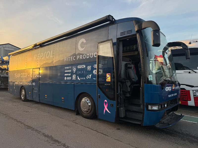 MAN NEOMAN ENGINE AND GEARBOX BROKEN LIVING ROOM + KITCHEN + DOUCHE - Camion: Foto 1 MAN NEOMAN ENGINE AND GEARBOX BROKEN LIVING ROOM + KITCHEN + DOUCHE - Camion: Foto 1