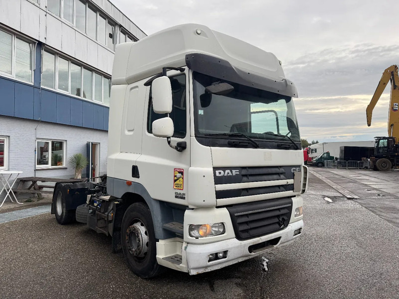 DAF CF 85.460 4X2 EURO 5 SLEEPER CAB - Cap tractor: Foto 3 DAF CF 85.460 4X2 EURO 5 SLEEPER CAB - Cap tractor: Foto 3