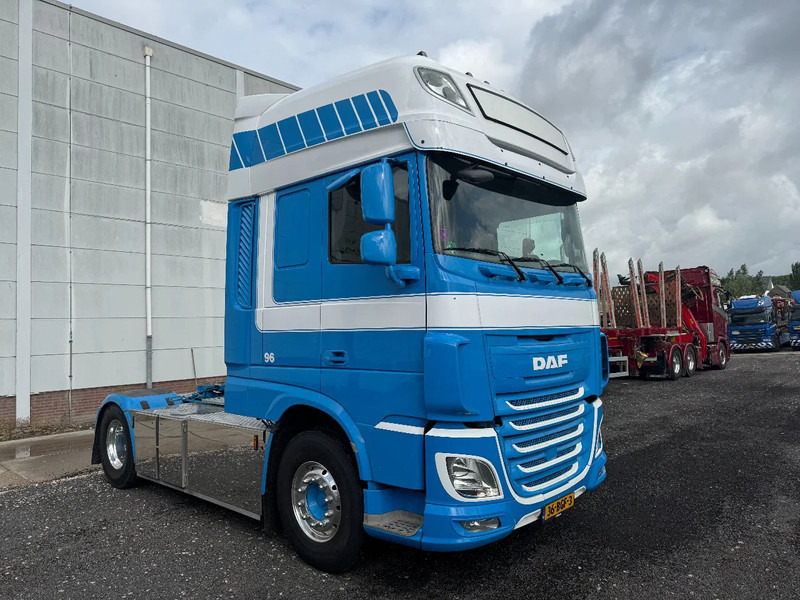 DAF XF 440 4X2 EURO 6 ADR - Cap tractor: Foto 2 DAF XF 440 4X2 EURO 6 ADR - Cap tractor: Foto 2