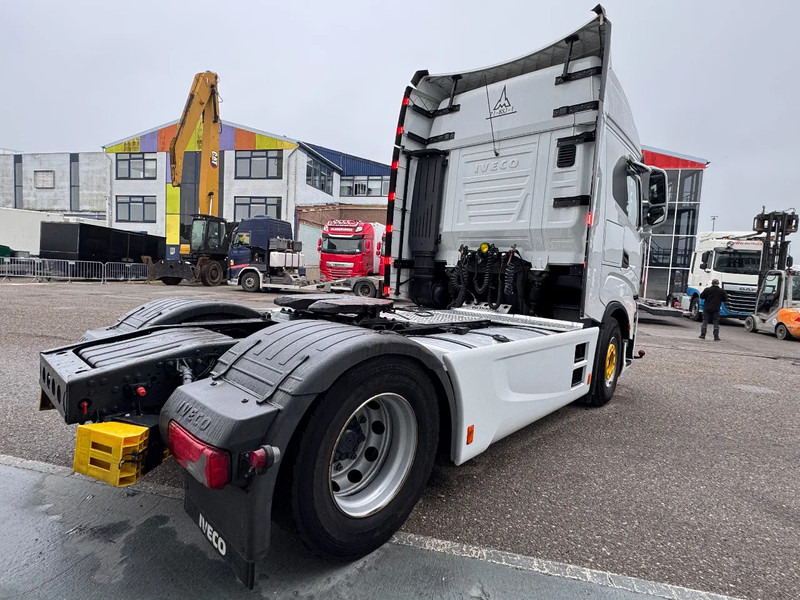 Iveco S-WAY 460 4X2 EURO 6 SKIRTS DOUBLE TANK - Cap tractor: Foto 5 Iveco S-WAY 460 4X2 EURO 6 SKIRTS DOUBLE TANK - Cap tractor: Foto 5