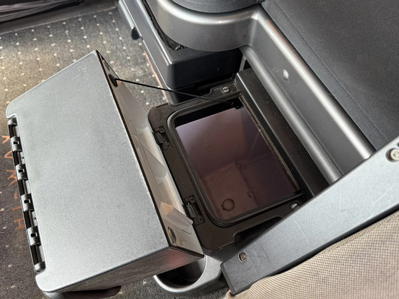 Cap tractor Iveco Stralis 500 6X2 + RETARDER + STEERING AXLE: Foto 20