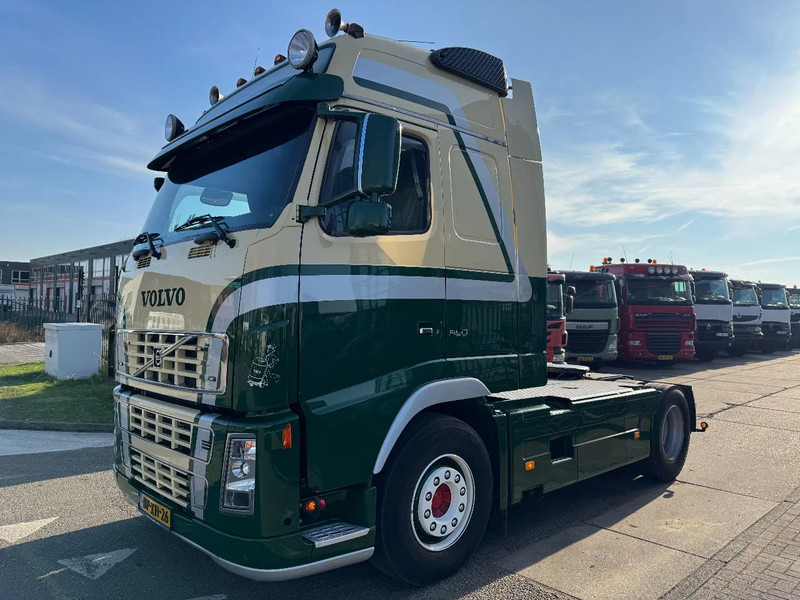 Volvo FH 16.550 4X2 - EURO 3 + FULL SPOILER + MANUAL GEAR - Cap tractor: Foto 1 Volvo FH 16.550 4X2 - EURO 3 + FULL SPOILER + MANUAL GEAR - Cap tractor: Foto 1