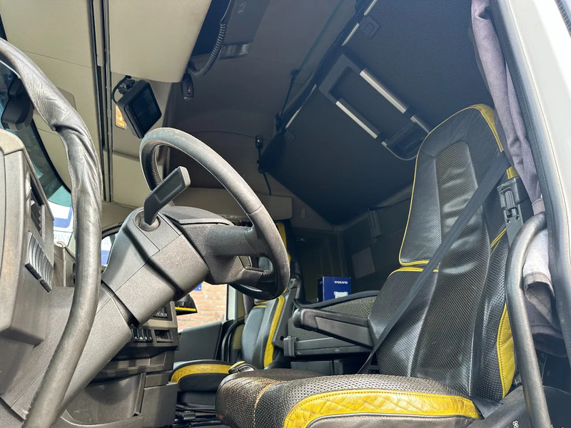 Cap tractor Volvo FH 16.750 8X4, 180 TON POWER STEERING HYDRAULIC: Foto 10 Cap tractor Volvo FH 16.750 8X4, 180 TON POWER STEERING HYDRAULIC: Foto 10