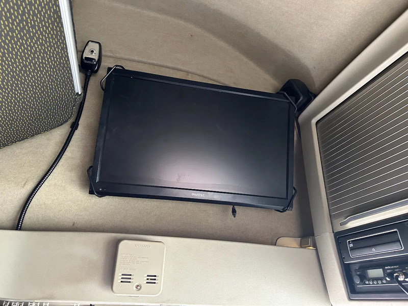 Cap tractor Volvo FH 16.750 8X4, 180 TON POWER STEERING HYDRAULIC: Foto 13 Cap tractor Volvo FH 16.750 8X4, 180 TON POWER STEERING HYDRAULIC: Foto 13