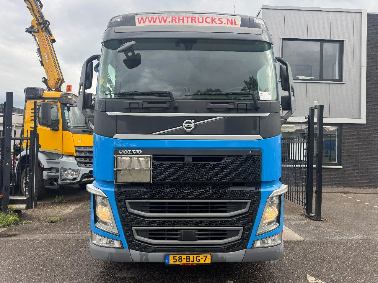 Volvo FH 420 4X2 ADR EURO 6 ALCOA - Cap tractor: Foto 2 Volvo FH 420 4X2 ADR EURO 6 ALCOA - Cap tractor: Foto 2