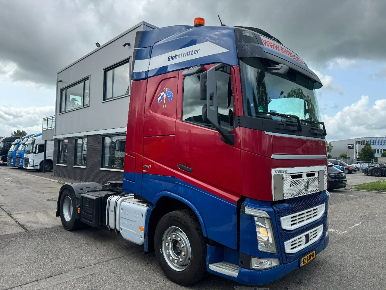 Volvo FH 420 4X2 SPOILERS STANDKLIMA EURO 6 2017 - Cap tractor: Foto 3 Volvo FH 420 4X2 SPOILERS STANDKLIMA EURO 6 2017 - Cap tractor: Foto 3