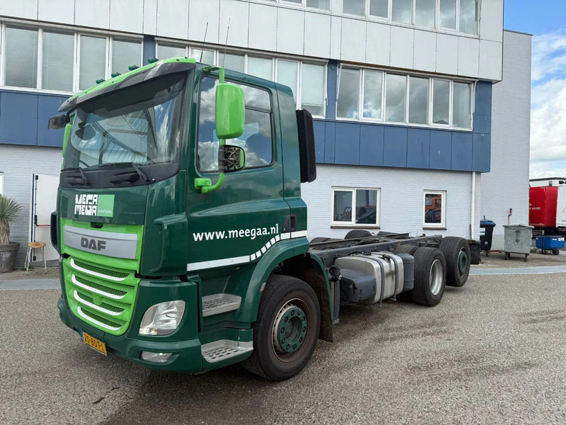 DAF CF 400 6X2 EURO 6 - ONLY 689.209 KM + STEERING AXLE - Camion şasiu: Foto 1 DAF CF 400 6X2 EURO 6 - ONLY 689.209 KM + STEERING AXLE - Camion şasiu: Foto 1