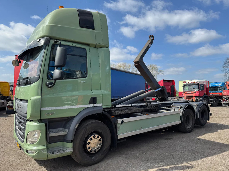 DAF CF 450 6X2 EURO 6 VDL 21T HOOK LIFTING AXLE - Camion cu cârlig: Foto 4 DAF CF 450 6X2 EURO 6 VDL 21T HOOK LIFTING AXLE - Camion cu cârlig: Foto 4