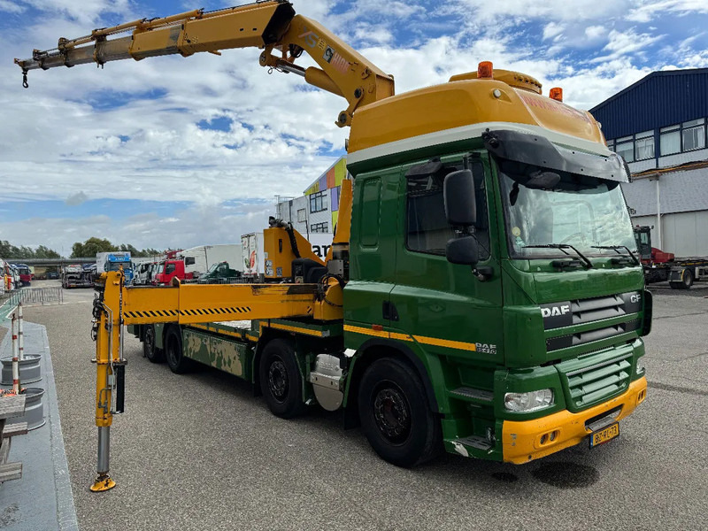 DAF CF 85.410 8X2 HIAB 422EP5 + REMOTE CONTROL - Camion cu macara: Foto 2 DAF CF 85.410 8X2 HIAB 422EP5 + REMOTE CONTROL - Camion cu macara: Foto 2