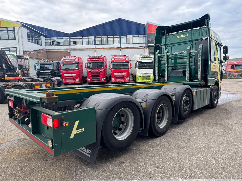 DAF XF 510 8X2 EURO 6 RETARDER TÜV TILL 08-2026 - Camion transport containere/ Swap body: Foto 5 DAF XF 510 8X2 EURO 6 RETARDER TÜV TILL 08-2026 - Camion transport containere/ Swap body: Foto 5