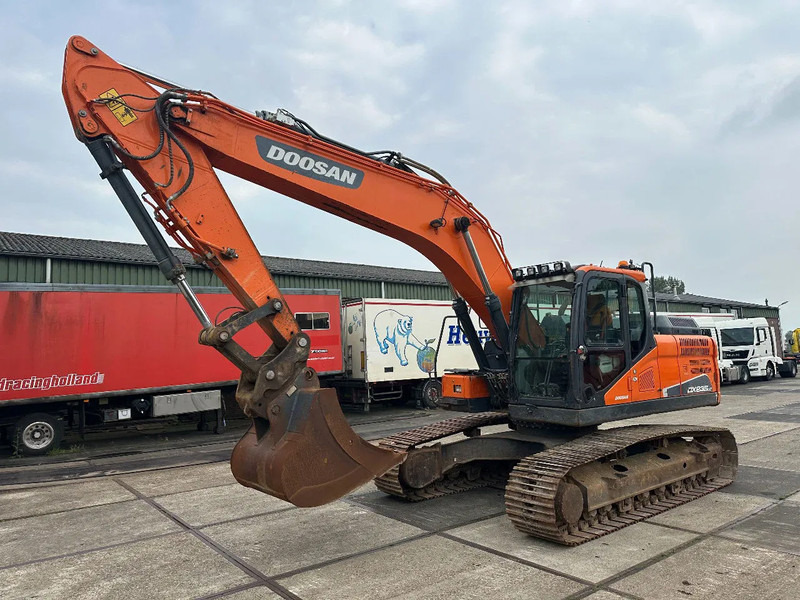 Doosan DX235LC 5 - ONLY 4226 HOURS - - Excavator pe şenile: Foto 3 Doosan DX235LC 5 - ONLY 4226 HOURS - - Excavator pe şenile: Foto 3