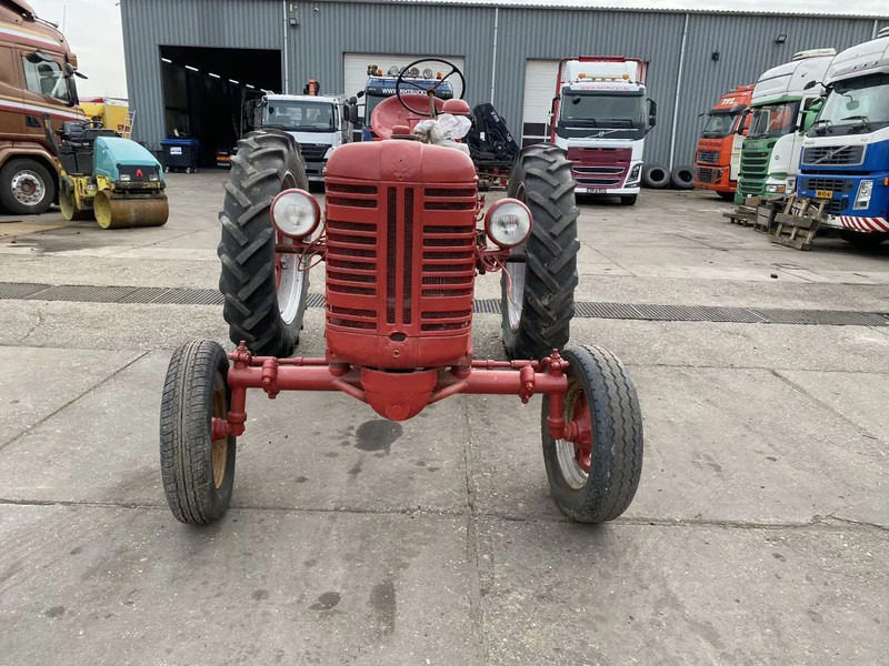 Farmall SUPER F.C. SUPER F.C. TRAKTOR - Tractor agricol: Foto 2 Farmall SUPER F.C. SUPER F.C. TRAKTOR - Tractor agricol: Foto 2